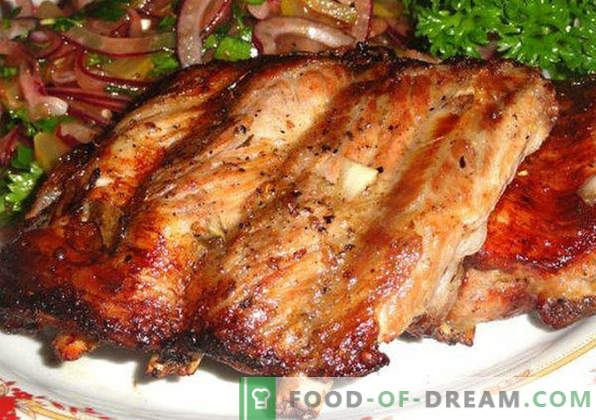How to cook pork ribs in the oven, simple and tasty