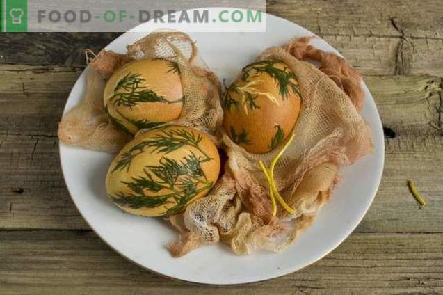 How to paint eggs for Easter with turmeric, onion peel, gauze ...