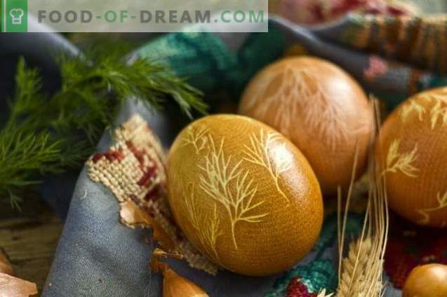 How to paint eggs for Easter with turmeric, onion peel, gauze ...