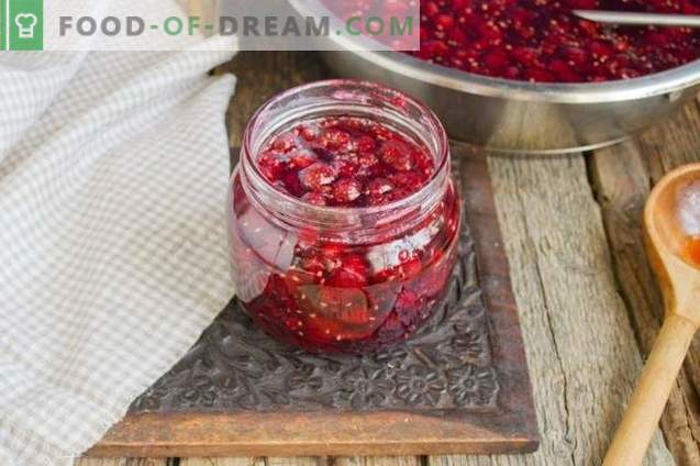 Thick raspberry jam with whole berries