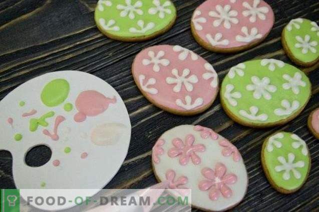 Easter cookies with icing