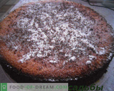 Sponge cake, classic recipe with photo, 6 eggs, 4 eggs, with sour cream, in the oven, multi-cooker