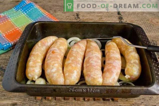 Chicken sausages in the oven with mushrooms