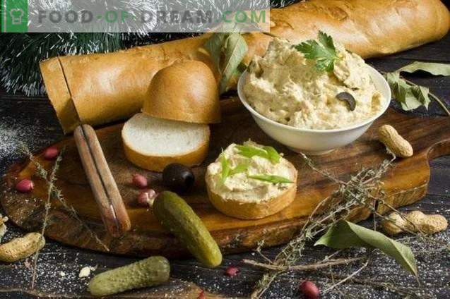 Chicken pate with gherkins, peanuts and olives