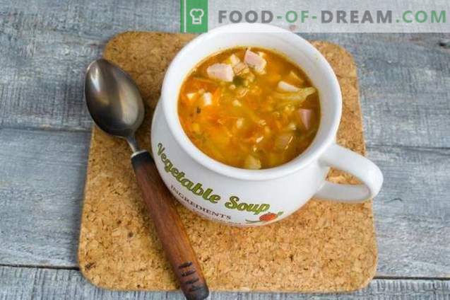 Simple vegetable soup with ham