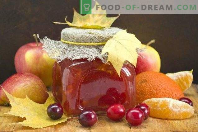 Apple jam with cranberries and citrus
