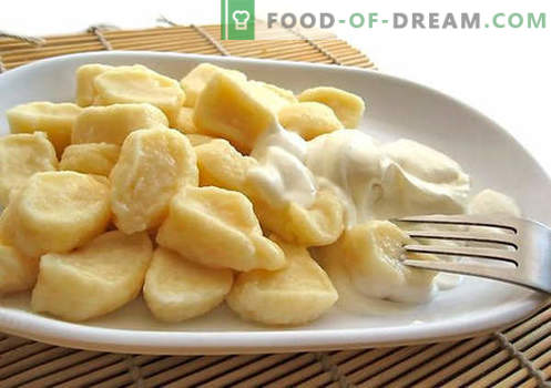 Dumplings with cottage cheese - the best recipes. How to properly and tasty cook traditional and lazy dumplings with cottage cheese at home.