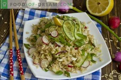 Lenten salad with brown rice and vegetables