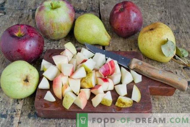Pie with pears and apples - autumn tea dessert