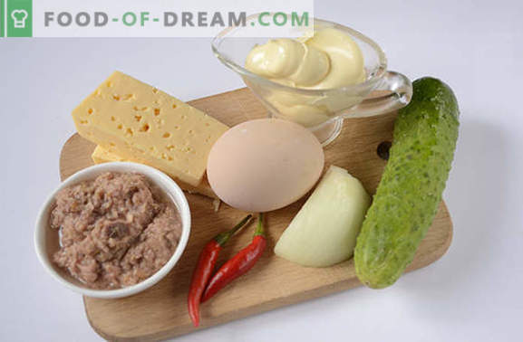 Tuna Salad: A useful high protein snack. Step-by-step recipe author's photo-recipe of spicy salad with tuna, eggs, cheese