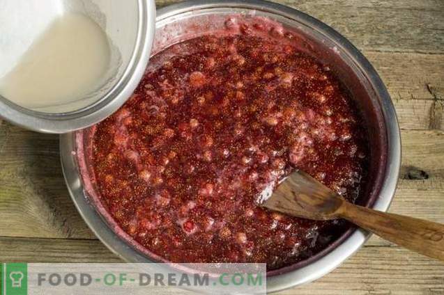 Wild strawberry jam with agar-agar