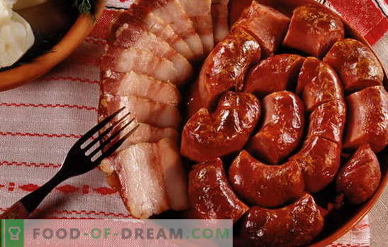 Homemade pork sausage: recipes from experienced housewives, valuable tips. How to make homemade sausage: you need meat and patience!
