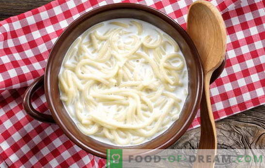 Delicious breakfast - milk soup with pasta. Simple and original recipes of milk soup with noodles and not only