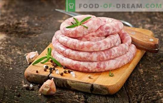 Zelfgemaakte varkens- en rundvleesworst: kwaliteit en zuinigheid. Eigengemaakte varkensvlees en rundvleesworsten - heerlijk!