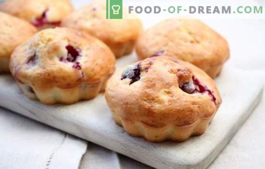 Muffins with cherry - always different, always delicious! Variants of dough and fillers for 