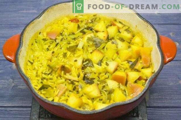 Vegetarian curry rice with apples