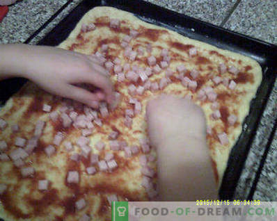 Homemade pizza, cooking recipe with photos step by step