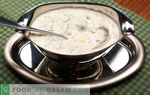 Sour cream sauce - the best recipes. How to properly and tasty to make sour cream sauce.