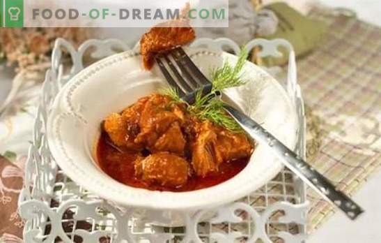 Recipes to taste and means - tender meat in tomato sauce. Fry, simmer, bake - meat dishes in tomato sauce