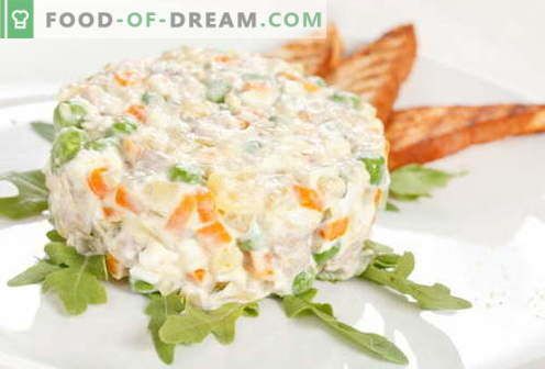 Olivier with chicken - the best recipes. How to properly and deliciously cook a chicken salad.