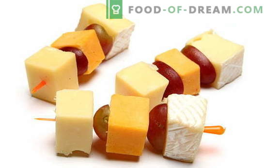 Canapes with cheese - an impeccable snack for any celebration. The best recipes for canapes with cheese: simple and unusual