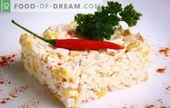 Crab salad (step-by-step recipe) is an original snack made from simple products. Step-by-step recipe for crab salad: the selection and preparation of ingredients
