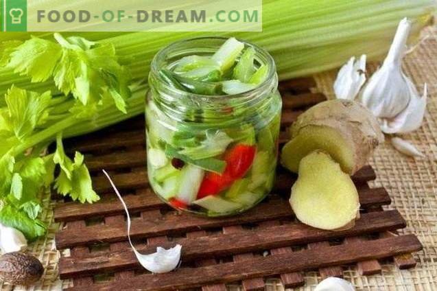 Marinated celery in oil