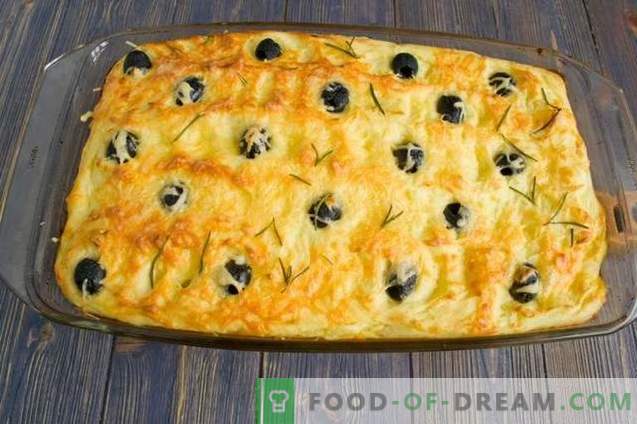 Potato casserole with chicken, cheese and olives