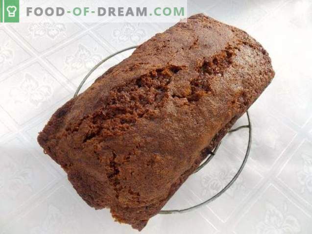 Gingercake with dried fruits