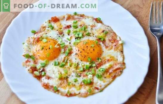 Fried eggs with tomatoes and onions - not only for bachelors. Cooking scrambled eggs with tomatoes and onions