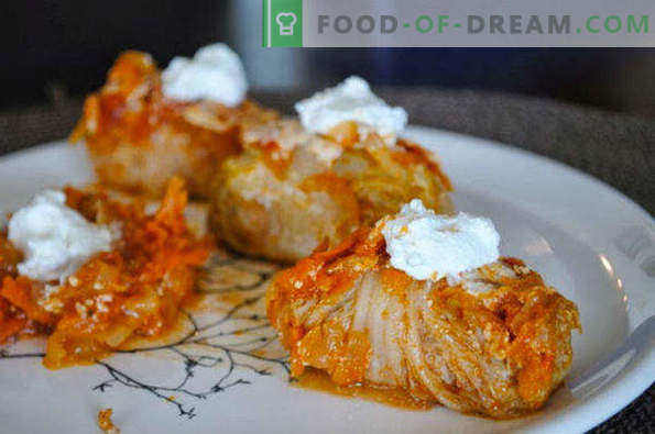 Cabbage cabbage rolls in the oven, multi-cooker, in cream sauce, with tomato