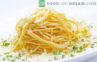 Spaghetti with cheese is an Italian dish on our table. Quick recipes for cooking spaghetti with cheese and various additives
