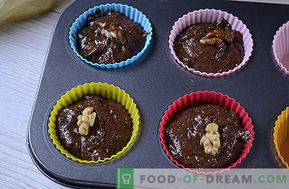 Chocolate muffins are a great start to the day. Author's step by step photo recipe of chocolate muffins with semolina