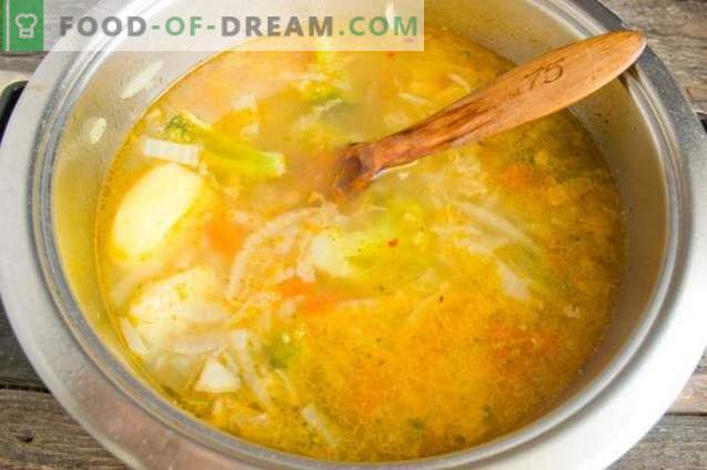 Delicious lean soup with potatoes and broccoli