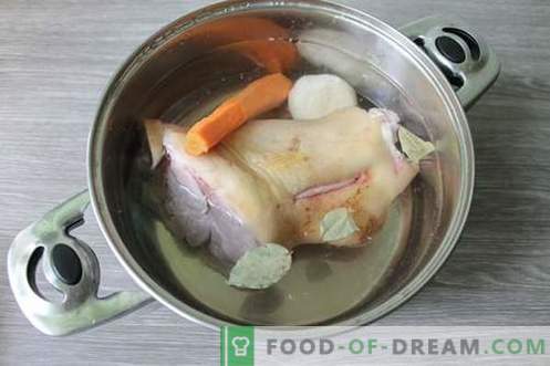 Pork knuckle jelly - nutritious, nourishing and tasty dish