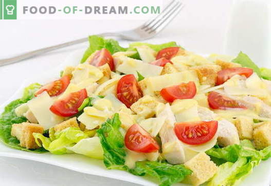 Caesar salad with chicken - the best recipes. How to properly and tasty cook a salad 