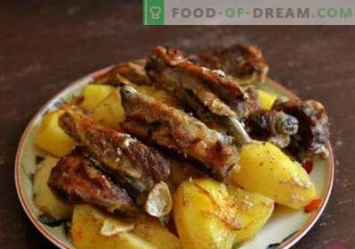 Lamb chops with potatoes in the oven