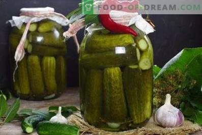 Pickled cucumbers for the winter in banks