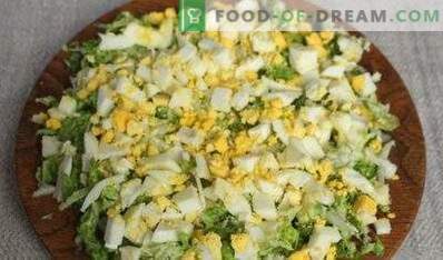 Stuffing for patties with cabbage and egg